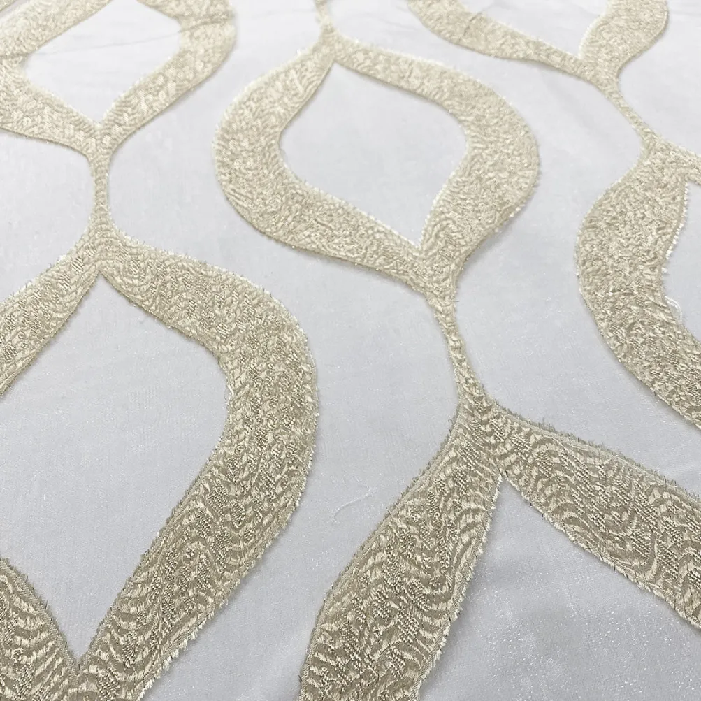Tabriz Organza Table Runner in Champagne