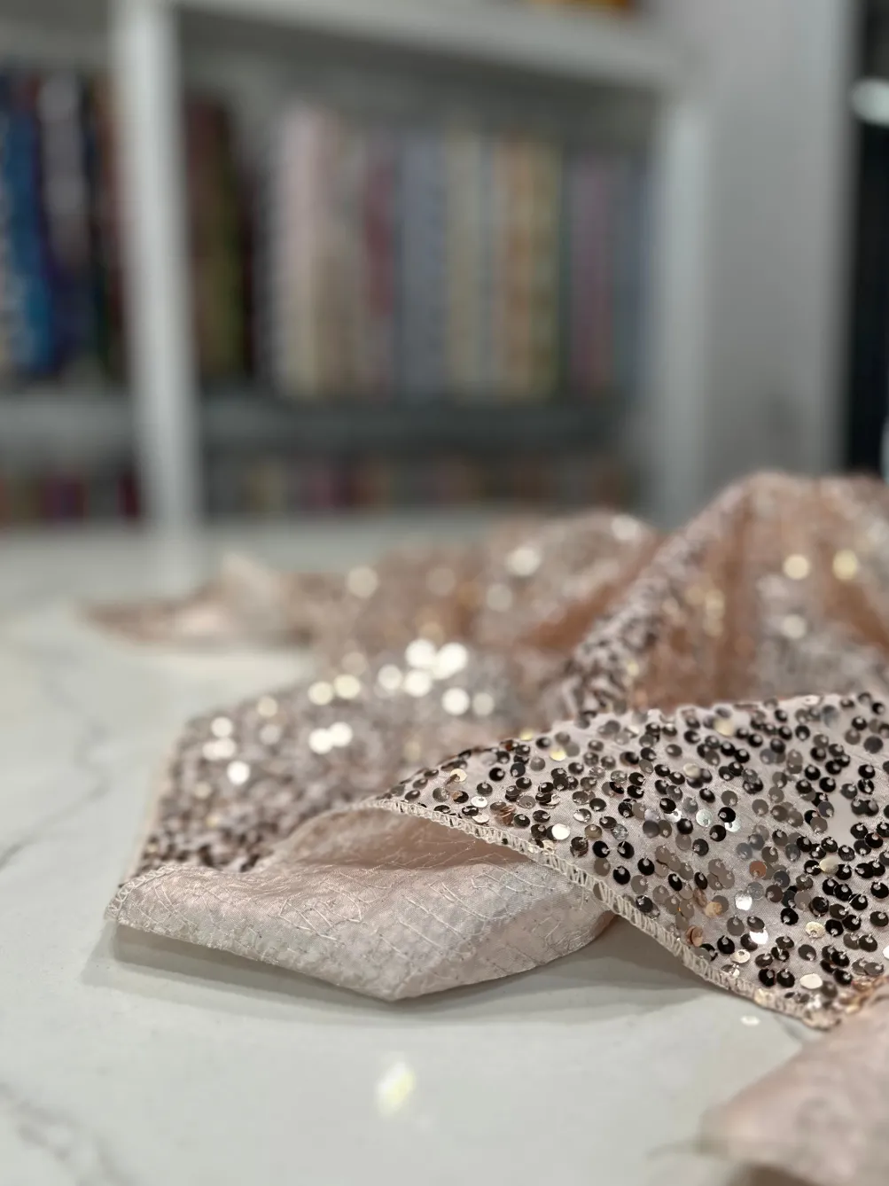 Taffeta Sequins Table Linen in Blush Shiny