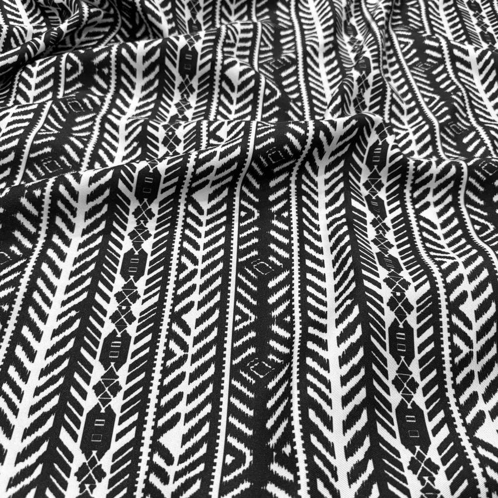 Topaz (Poly Print) Table Runner in Black / White