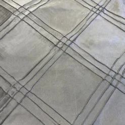 Triple Pleat Pintuck Table Linen in Silver