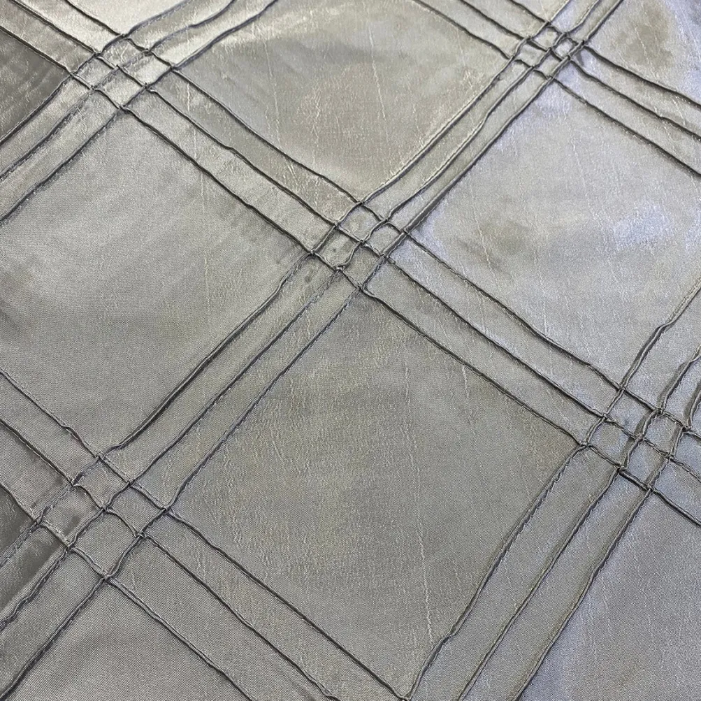Triple Pleat Pintuck Table Linen in Silver