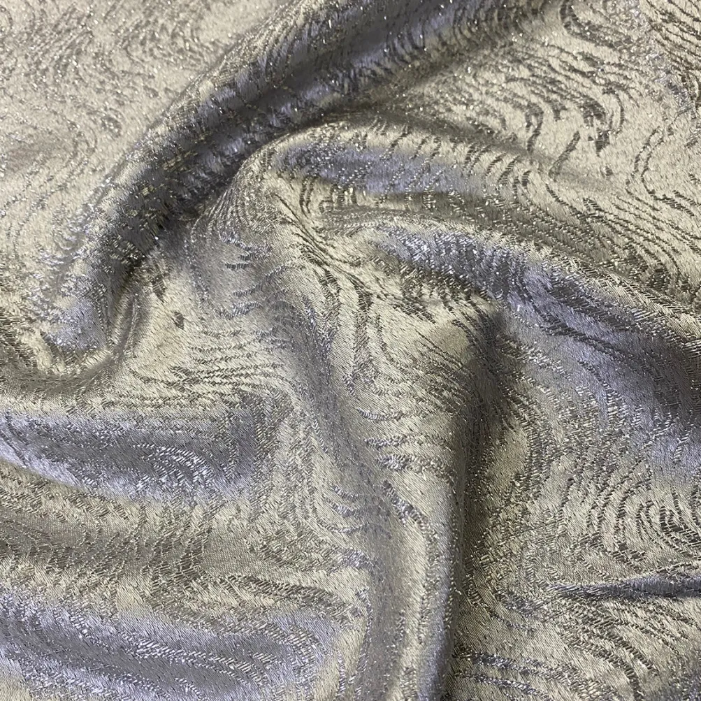 Twinkle Tensil Table Runner in Silver