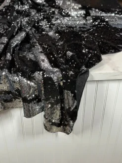 Two-Tone Sequins Table Linen in Black and Silver