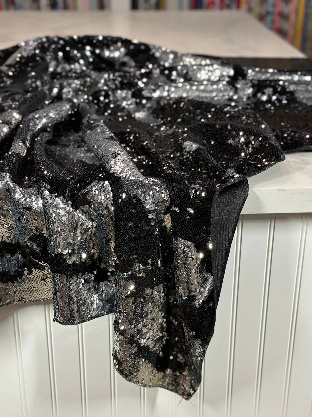 Two-Tone Sequins Table Linen in Black and Silver