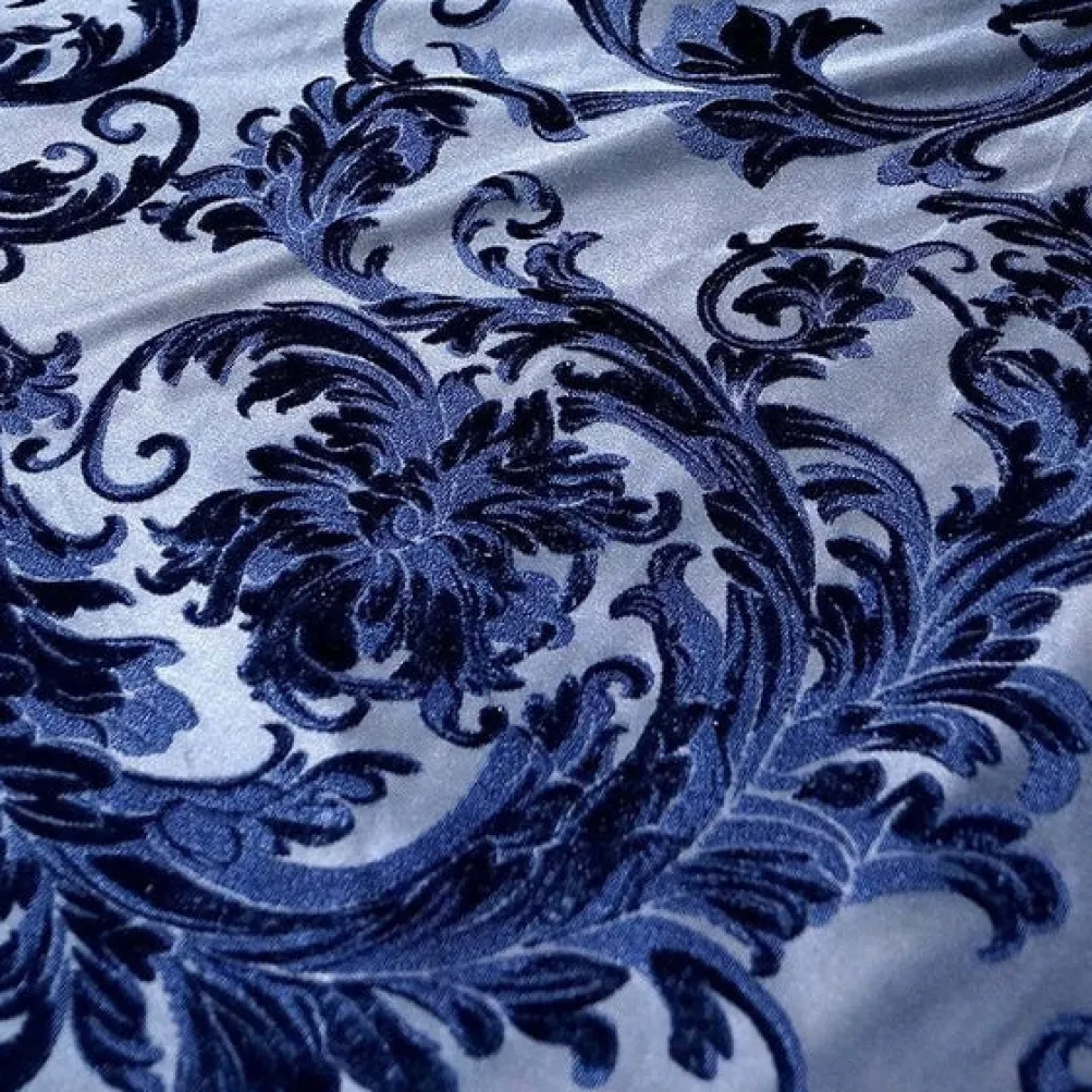Victorian Jacquard Sheer Table Linen in Navy